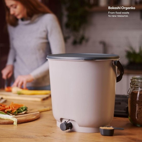 Composteur Bokashi Essential – 15,3 L – Gris clair – Activateur inclus