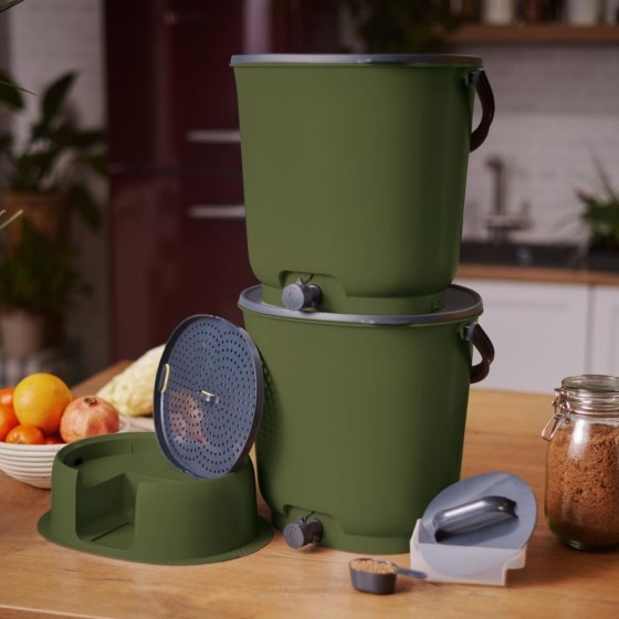 Lot de 2 composteurs Bokashi Essential + base – 15,3 L – Olive – Activateur incl