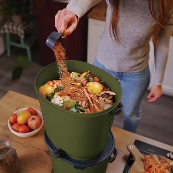 Lot de 2 composteurs Bokashi Essential + base – 15,3 L – Olive – Activateur incl