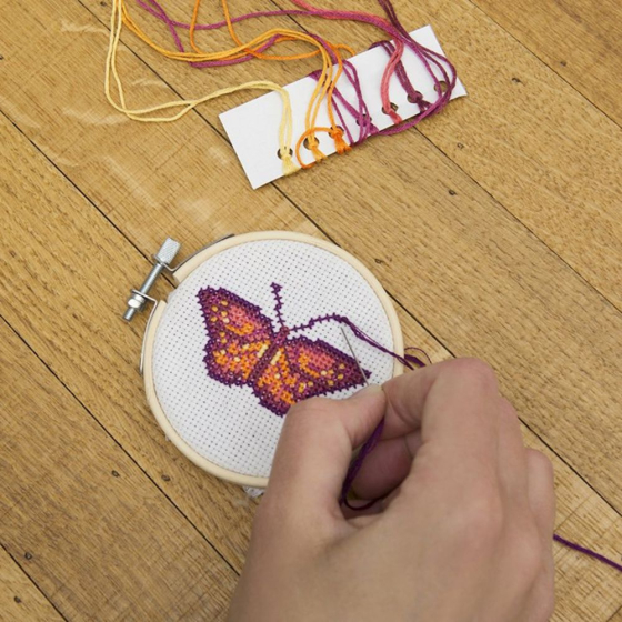 Mini broderie Pont de croix : Papillon